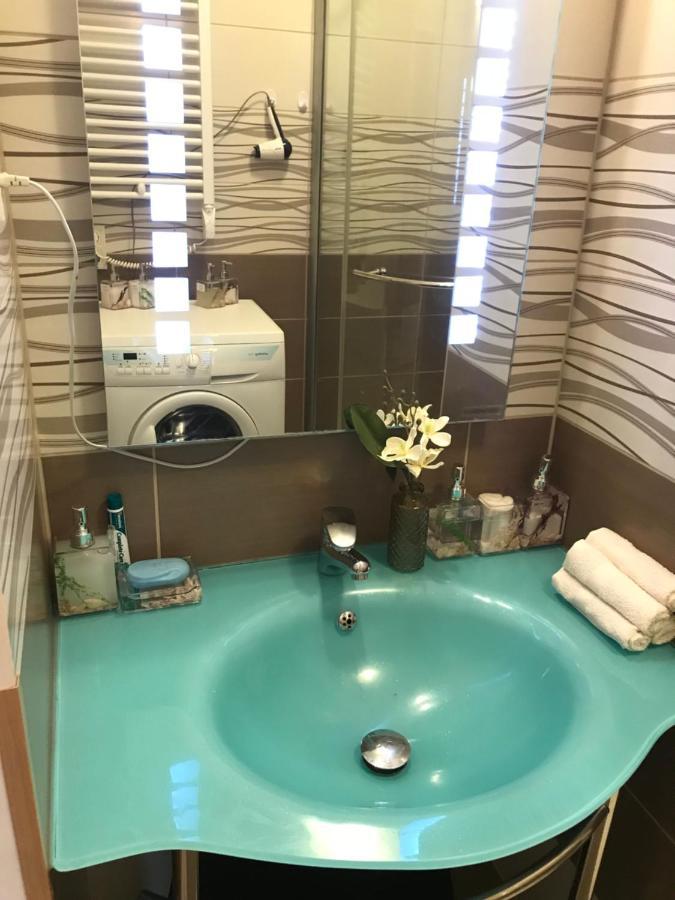 Dom Square-Centrum-Free Parking Apartment Szeged Luaran gambar