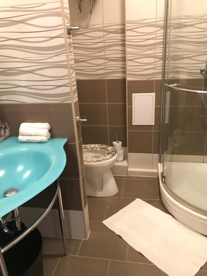 Dom Square-Centrum-Free Parking Apartment Szeged Luaran gambar